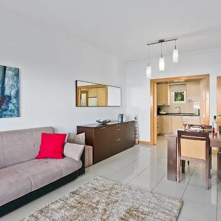 아파트 Remarkable 1-Bed Beach Apartment In Albufeira 알부페이라
